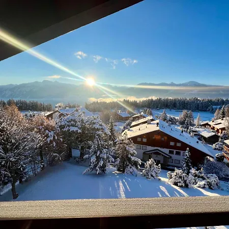 Attique - Vue Plongeante Sur Le Lac De La Moubra Crans-Montana Extérieur photo