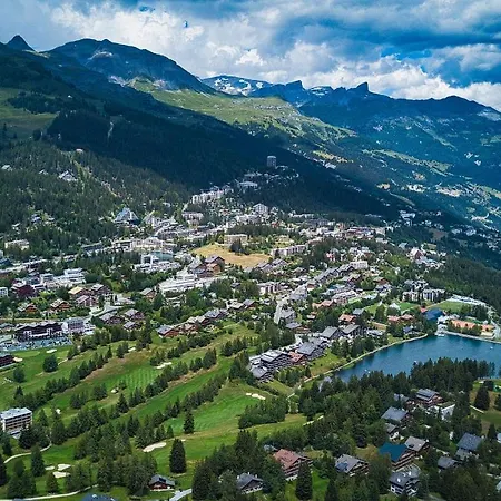 Attique - Vue Plongeante Sur Le Lac De La Moubra Crans-Montana Extérieur photo