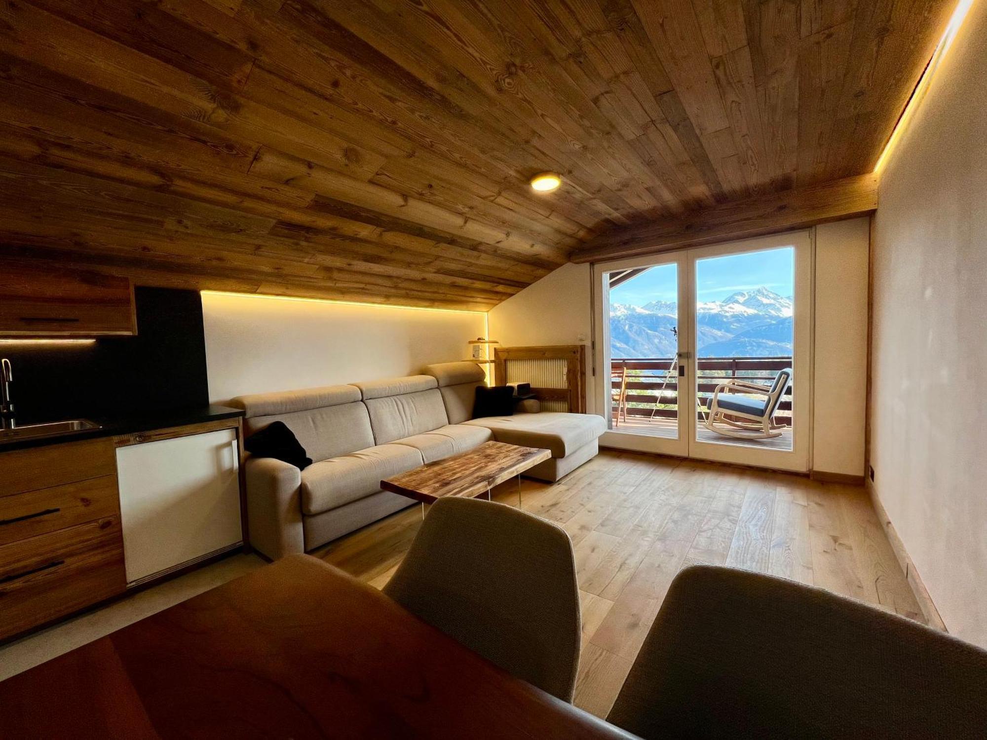 Attique - Vue Plongeante Sur Le De La Moubra Crans-Montana